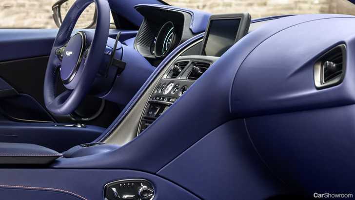 2018 Aston Martin DB11 - V8