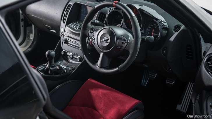 2017 Nissan 370Z NISMO