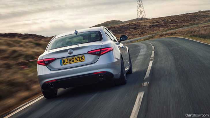 2018 Alfa Romeo Giulia Q2 - UK-Spec