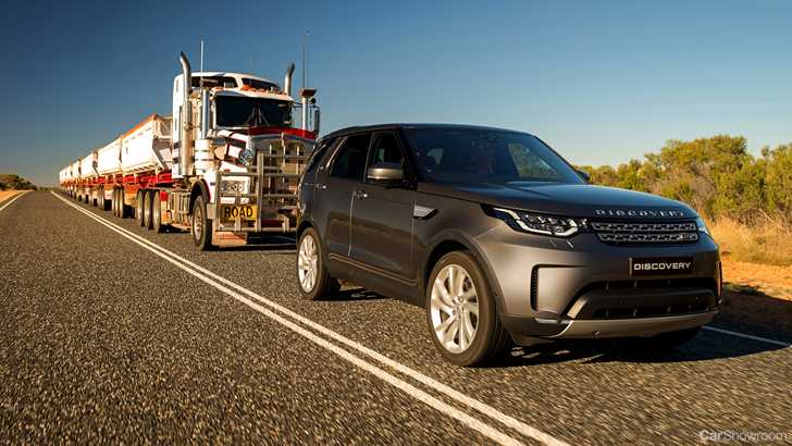 2018 Land Rover Discovery Tugs 110-Tonne Road Train