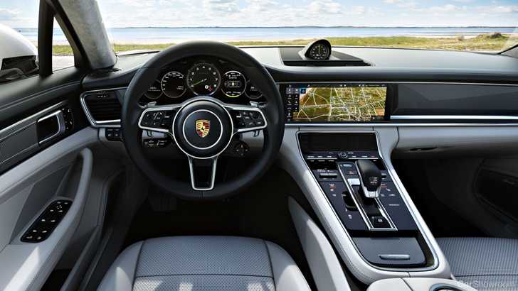 2018 Porsche Panamera Turbo S E-Hybrid Sport Turismo