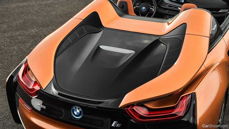 2018 BMW i8 Coupe, i8 Roadster