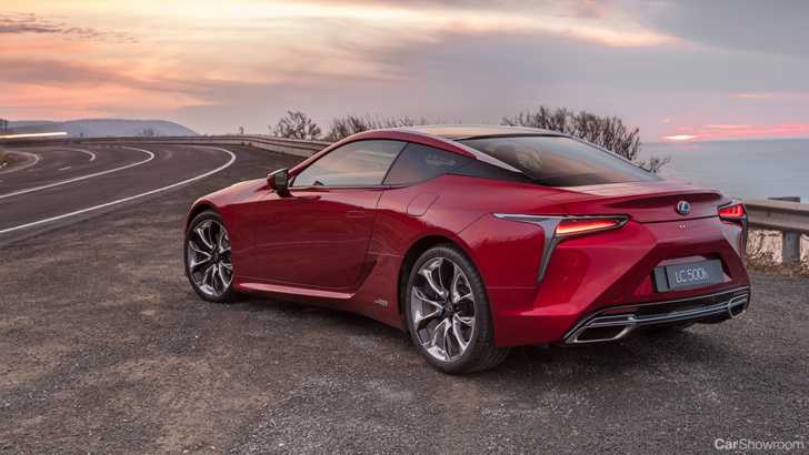 Lexus Could Unveil LCF With New 447kW Bi-Turbo V8