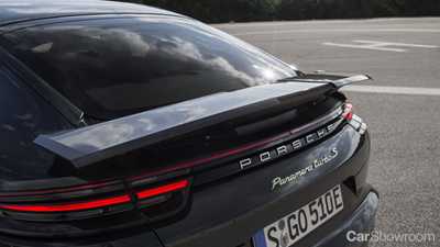 2017 Porsche Panamera - Mixed