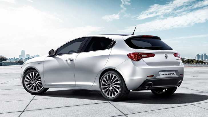 Alfa Plots Next Giulietta As Golf-Killer, New 4C Sports Car