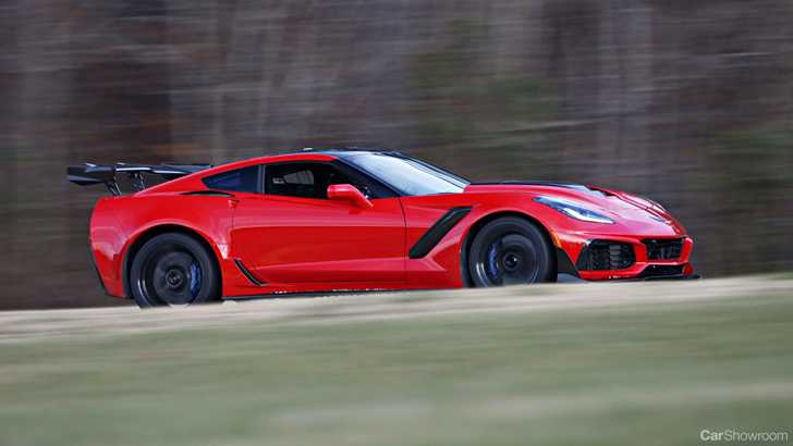 2019 Corvette ZR1 Beats Ford GT Lap Record Around VIR