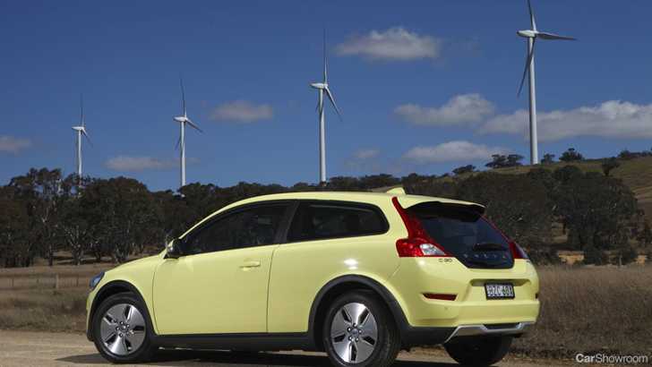 2011 VOLVO C30