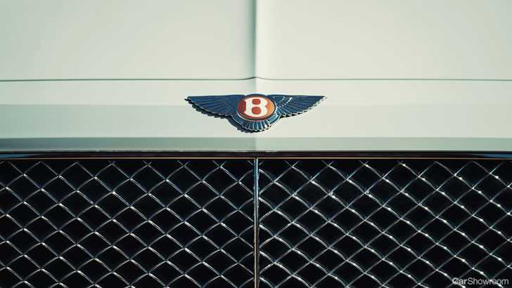 2019 Bentley Bentayga Hybrid – Geneva Motor Show