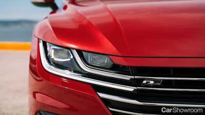 VW Arteon Getting Shooting Brake Body, 300kW VR6