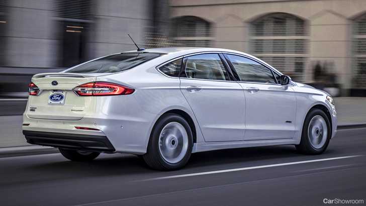 Ford Reveals 2019 Fusion Sedan, Debuts Co-Pilot 360