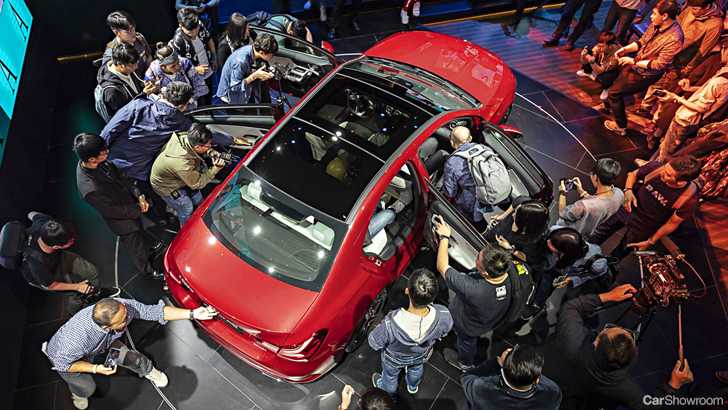 Mercedes-Benz A-Class L Builds On Hatch’s Strength