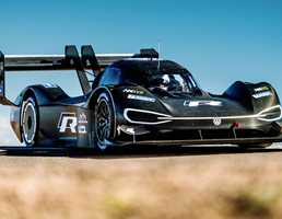 Volkswagen I.D R Pikes Peak: First Roll Out