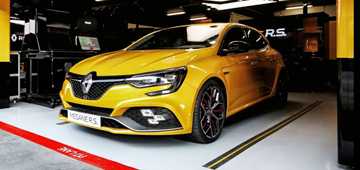 Renault Unveils Hardcore Megane RS Trophy