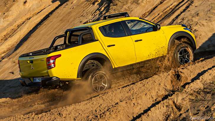 2016 Mitsubishi L200 Monster Concept
