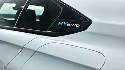 Peugeot Reveals HYBRID, HYBRID4 PHEV Powertrains For 3008, 508 – Gallery