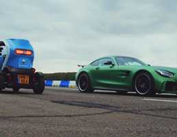 Renault Twizy Is Faster Than AMG GT R In Reverse – Video