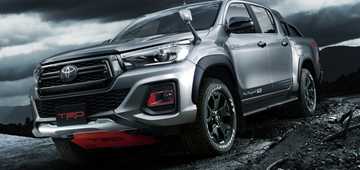 Toyota Hilux Black Rally Looks Amazingly Tasty – Gallery
