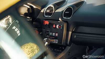 Porsche 718 Cayman GT4 Clubsport Returns Flat-6, Uses Natural-Fibre Panels