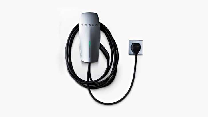 Tesla’s New Mobile Charger Is 25% Faster On A Plug – Gallery