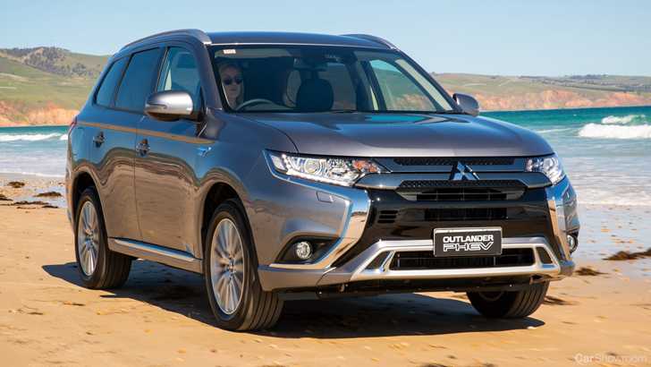 Mitsubishi Engelberg Tourer Could Be A ’20 Outlander – Gallery