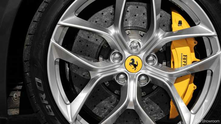 Ferrari Says V8 Mid-Engined Supercar Coming This Year – Gallery
