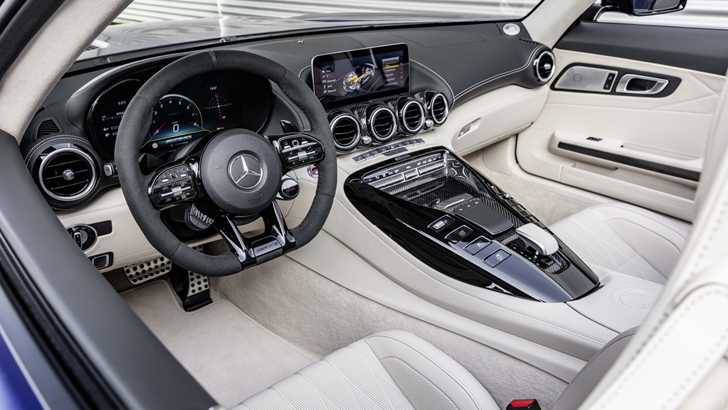 Mercedes-AMG Reveals Limited Run AMG GT R Roadster