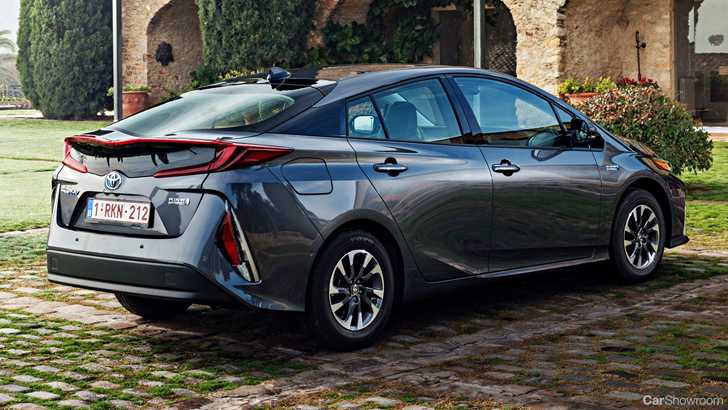 Toyota Opens 24,000 Hybrid-Tech Patents, Free Until 2030 – Gallery