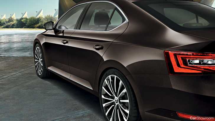 Skoda Teases Upcoming Superb Facelift – Gallery