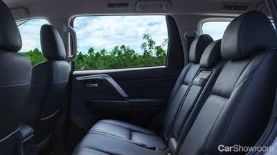 Mitsubishi Reveals Facelifted Pajero Sport For 2020