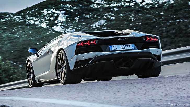 Bull Gets Blocked - Next Aventador Sidelined To 2024 By Urus