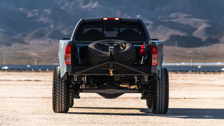 Nissan Reveals Desert Runner in SEMA. Raptor Killing Concept?