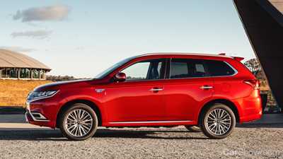 Mitsubishi Updates Outlander PHEV For 2020, Bigger Engine and Battery Capacity