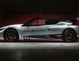 Nissan Unleashes Leaf Nismo RC On The Track For The First Time