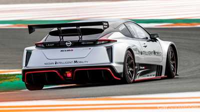 Nissan Unleashes Leaf Nismo RC On The Track For The First Time