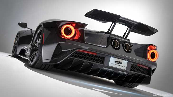 Ford Adds More Power To The GT For 2020, Stunning Liquid Carbon Edition