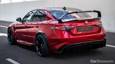 Alfa Romeo Giulia GTA Debuts, Only 500 Units Worldwide