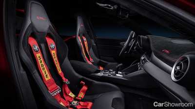 Alfa Romeo Giulia GTA Debuts, Only 500 Units Worldwide