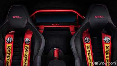 Alfa Romeo Giulia GTA Debuts, Only 500 Units Worldwide
