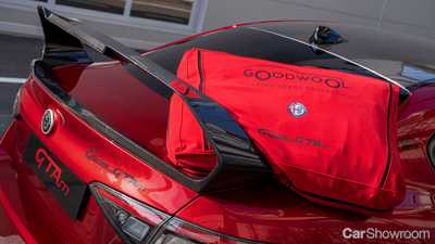 Alfa Romeo Giulia GTA Debuts, Only 500 Units Worldwide