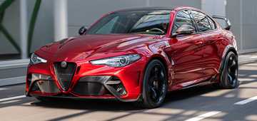 Alfa Romeo Giulia GTA Debuts, Only 500 Units Worldwide