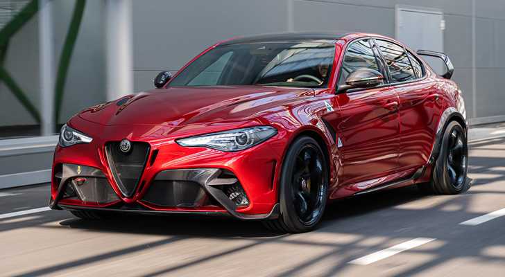 Alfa Romeo Giulia GTA Debuts, Only 500 Units Worldwide