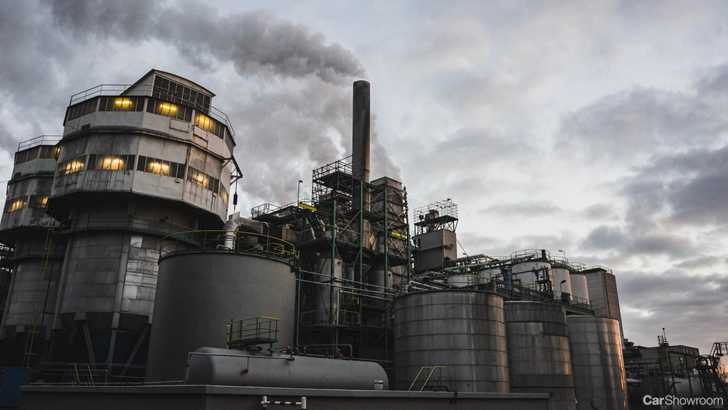COVID-19: US Oil Price Plunges Below Zero, Aussie Petrol Price Drops Past $1