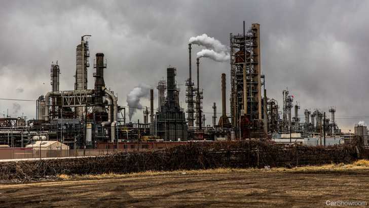 COVID-19: US Oil Price Plunges Below Zero, Aussie Petrol Price Drops Past $1