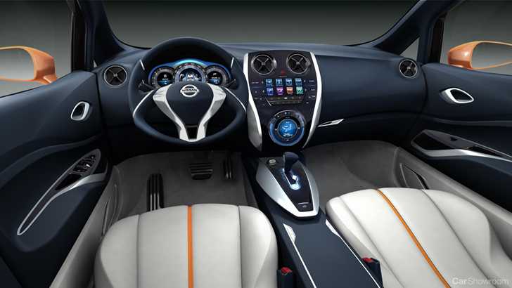 2012 NISSAN TIIDA