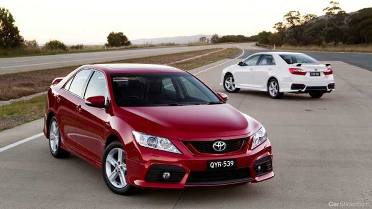 2012 TOYOTA AURION