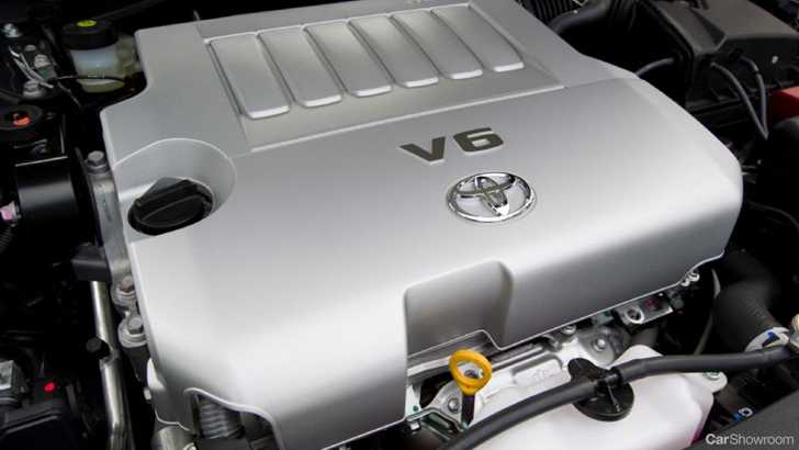 2012 TOYOTA AURION