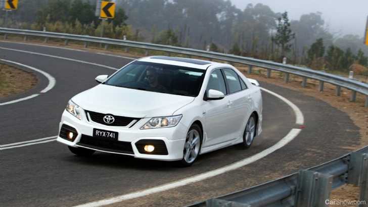 2012 TOYOTA AURION