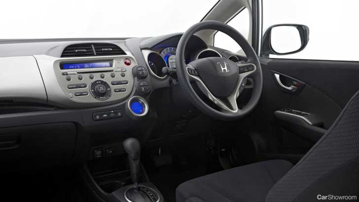 2012 HONDA JAZZ