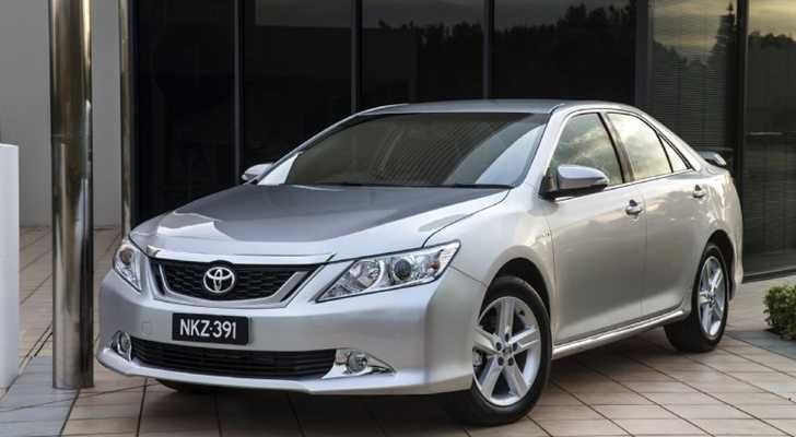2012 TOYOTA AURION