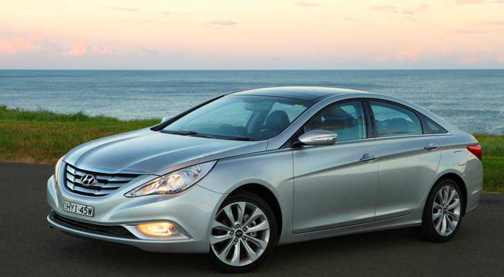 2013 HYUNDAI I45